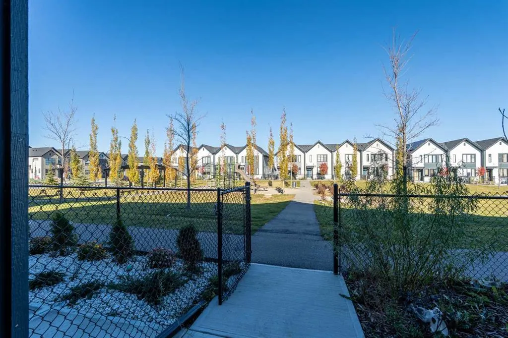224 South Point Greenway SW