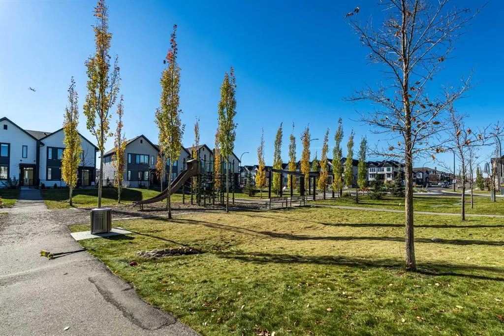 224 South Point Greenway SW