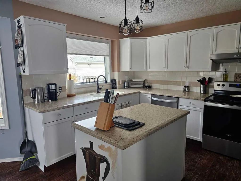 503 High View Park NW