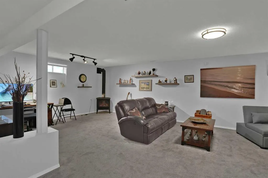 503 High View Park NW