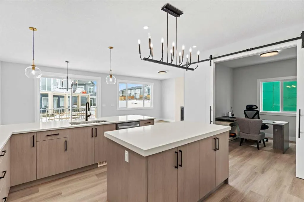 141 Vantage Drive