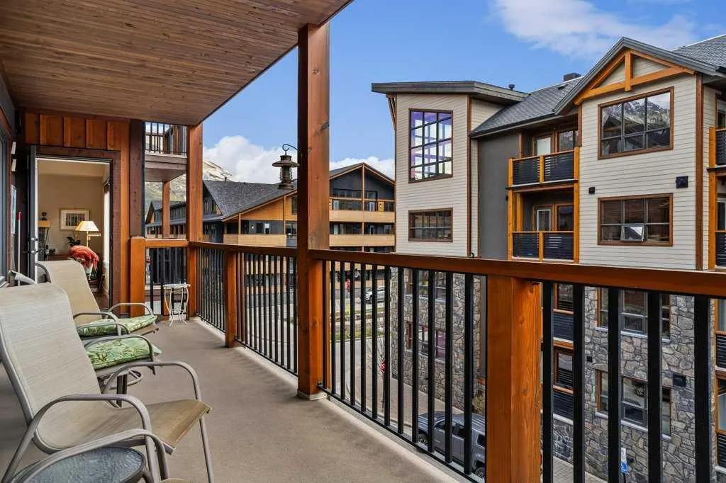 707 Spring Creek Drive #304