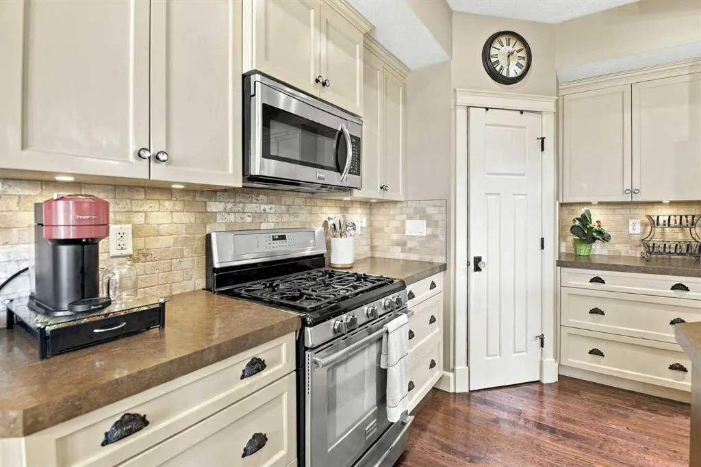 14 Windermere Close