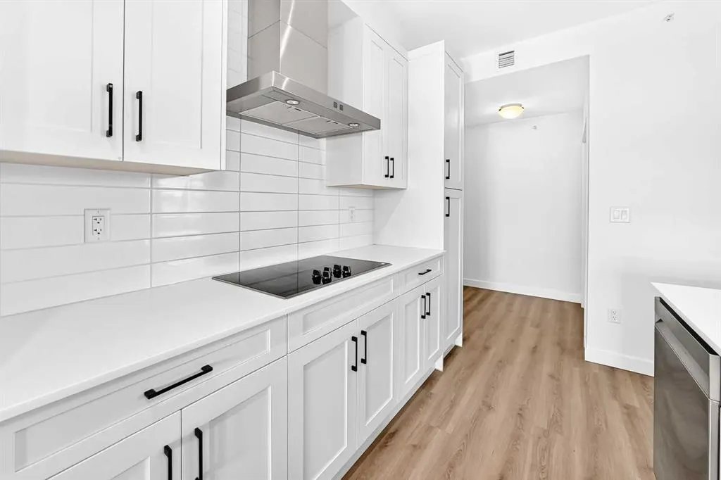 55 Lucas Way NW #2409
