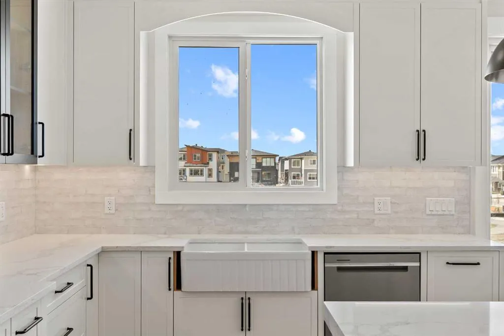 87 Sundown Crescent