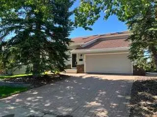 111 Hawksbrow Drive NW