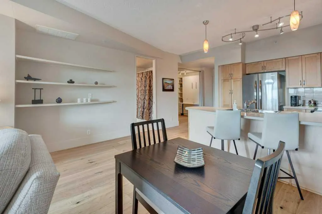 205 Riverfront Avenue SW #906