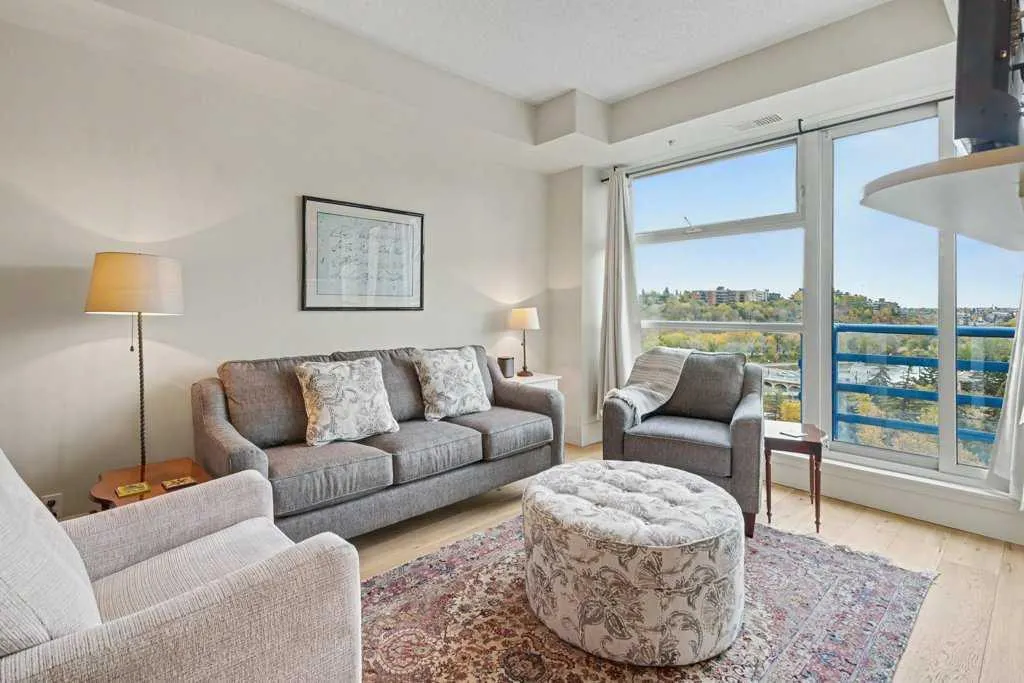 205 Riverfront Avenue SW #906