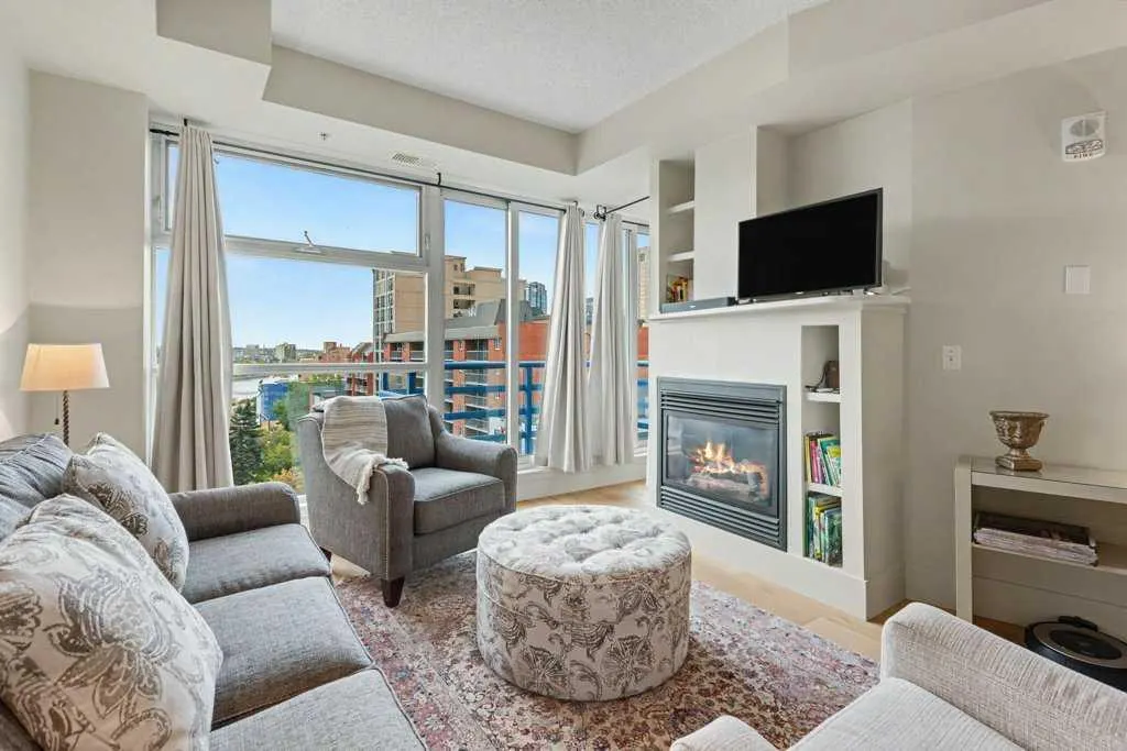 205 Riverfront Avenue SW #906