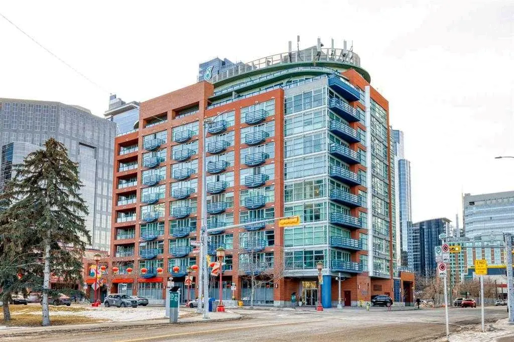 205 Riverfront Avenue SW #906