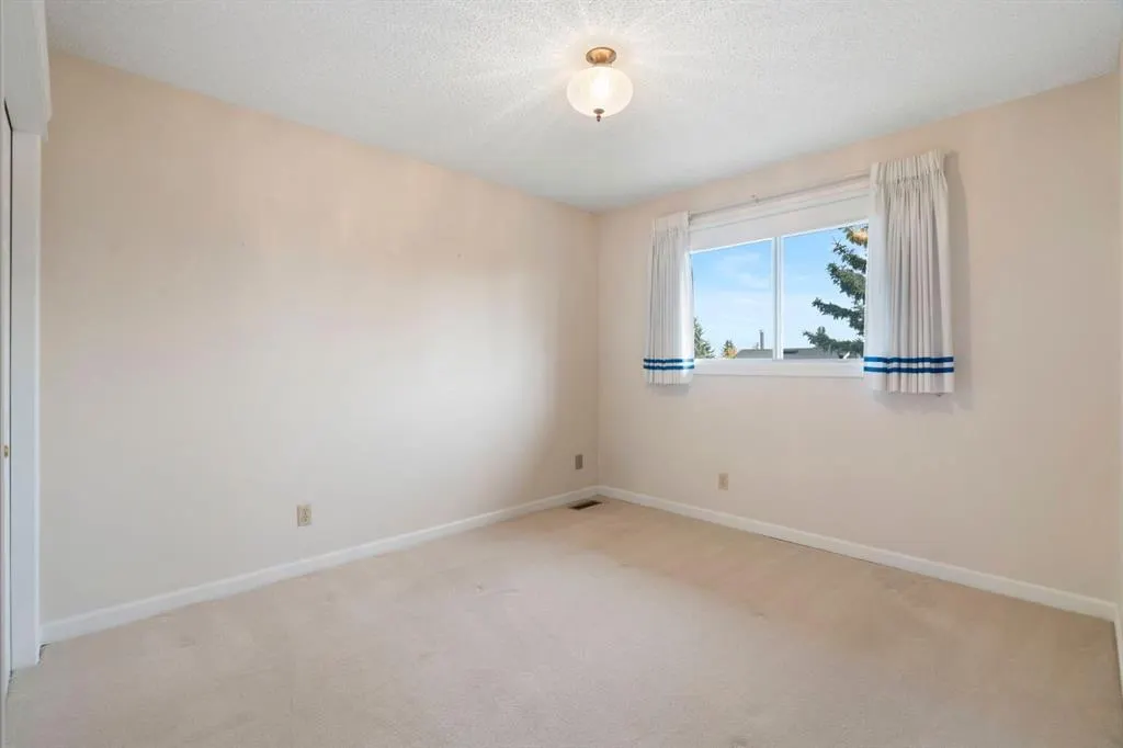59 Stranraer Place SW