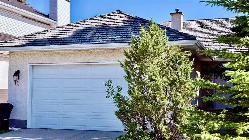 11 Hawkmount Heights NW