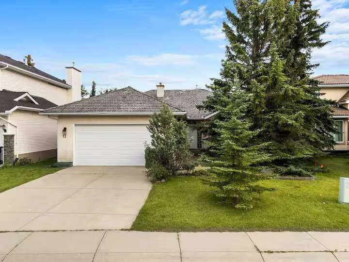 11 Hawkmount Heights NW