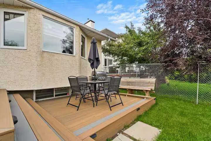 11 Hawkmount Heights NW