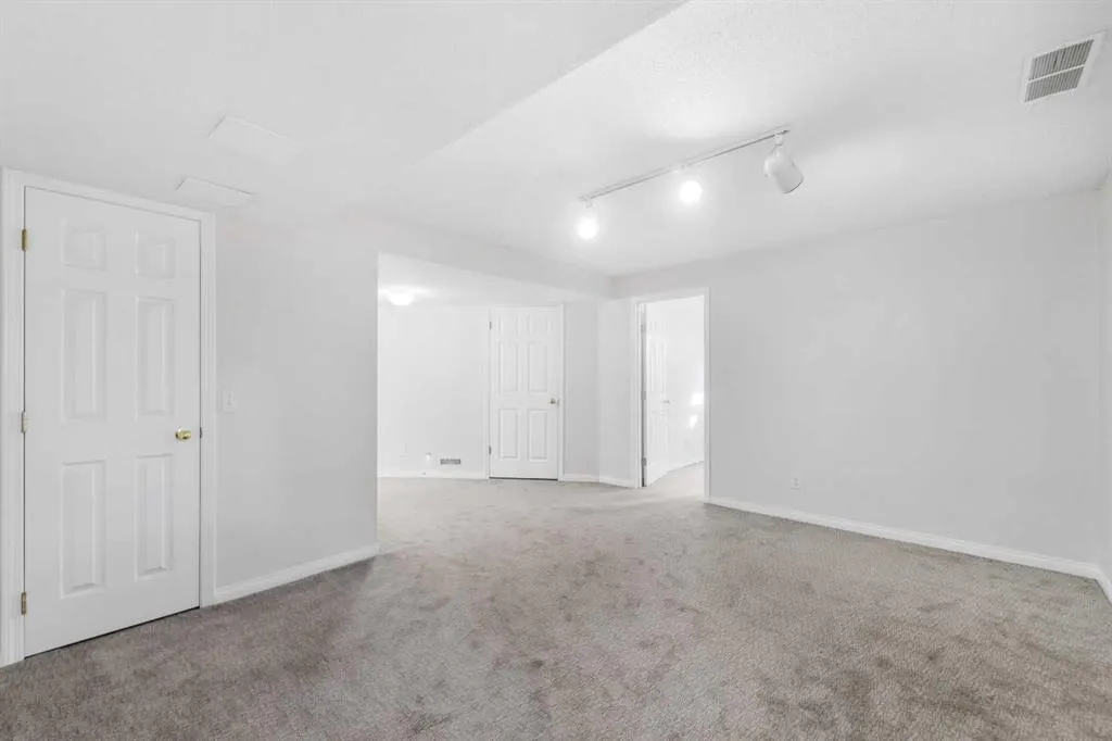 91 Millbank Hill SW