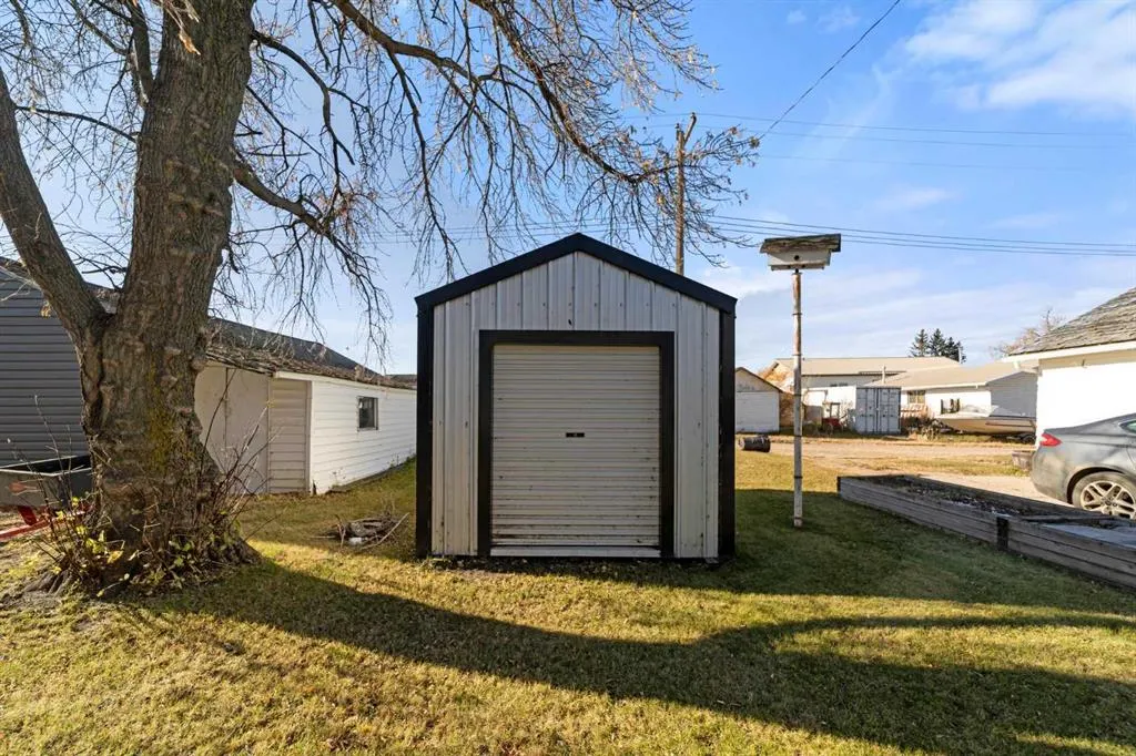 60 Railway Avenue