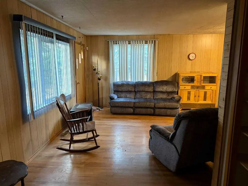 874047 Highway 35