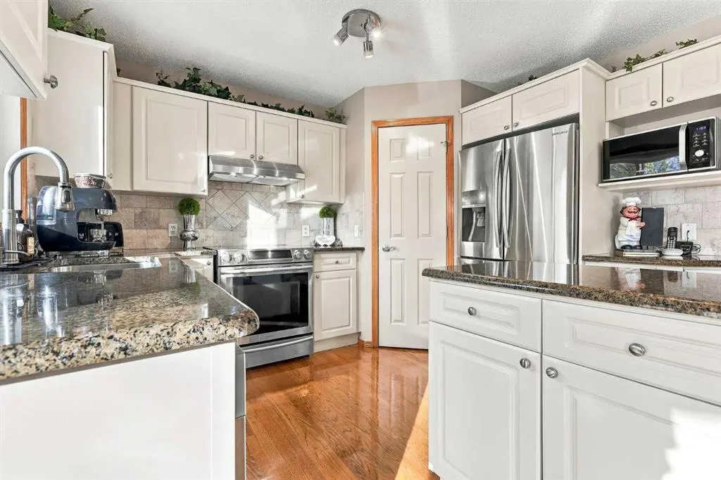 134 Arbour Ridge Close NW