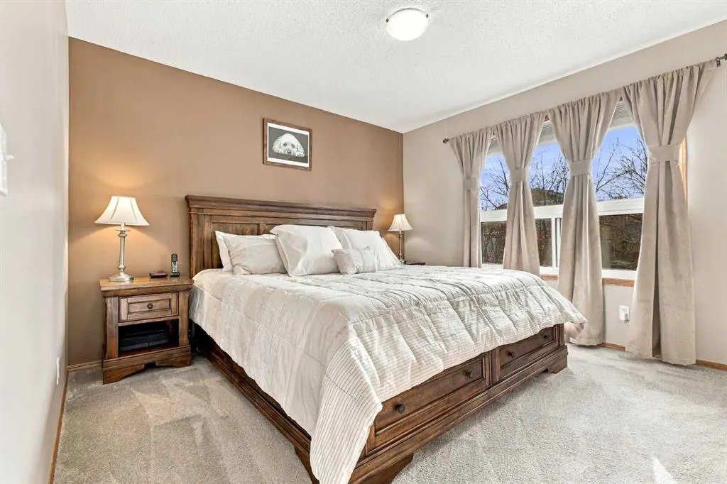 134 Arbour Ridge Close NW