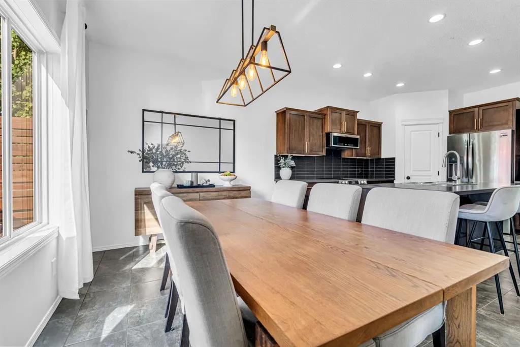123 Elgin Meadows Way SE