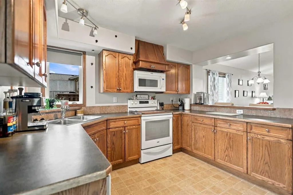 55 Wildrose Drive