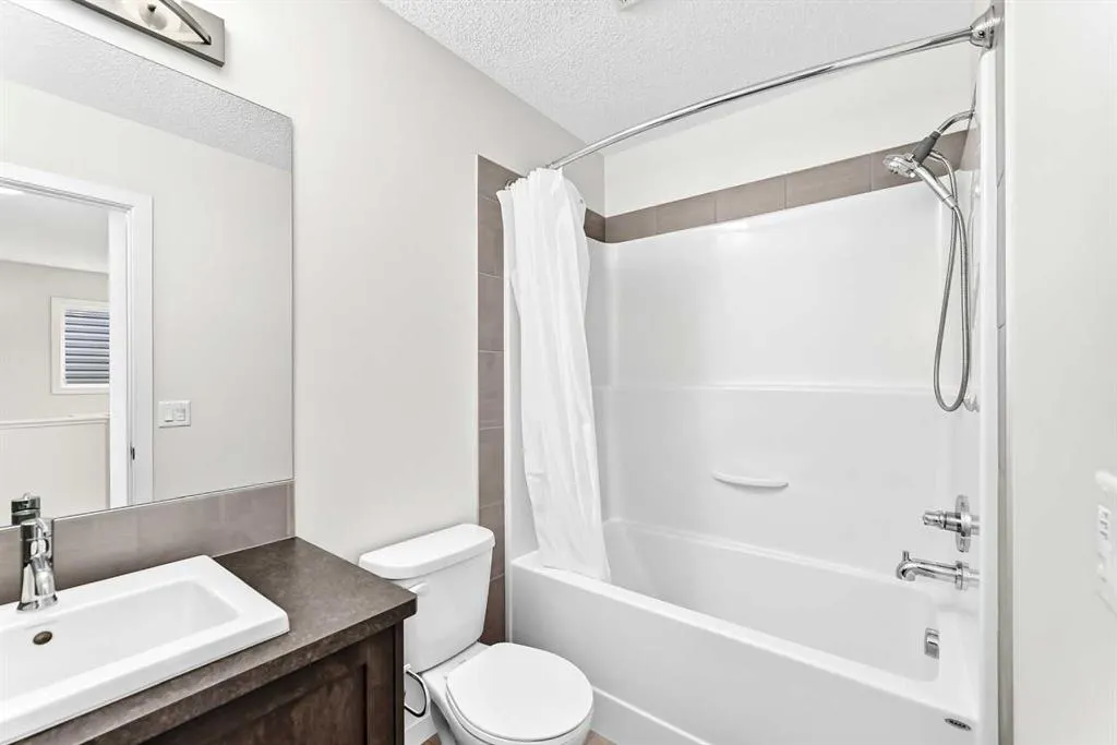 524 Midtown Street SW