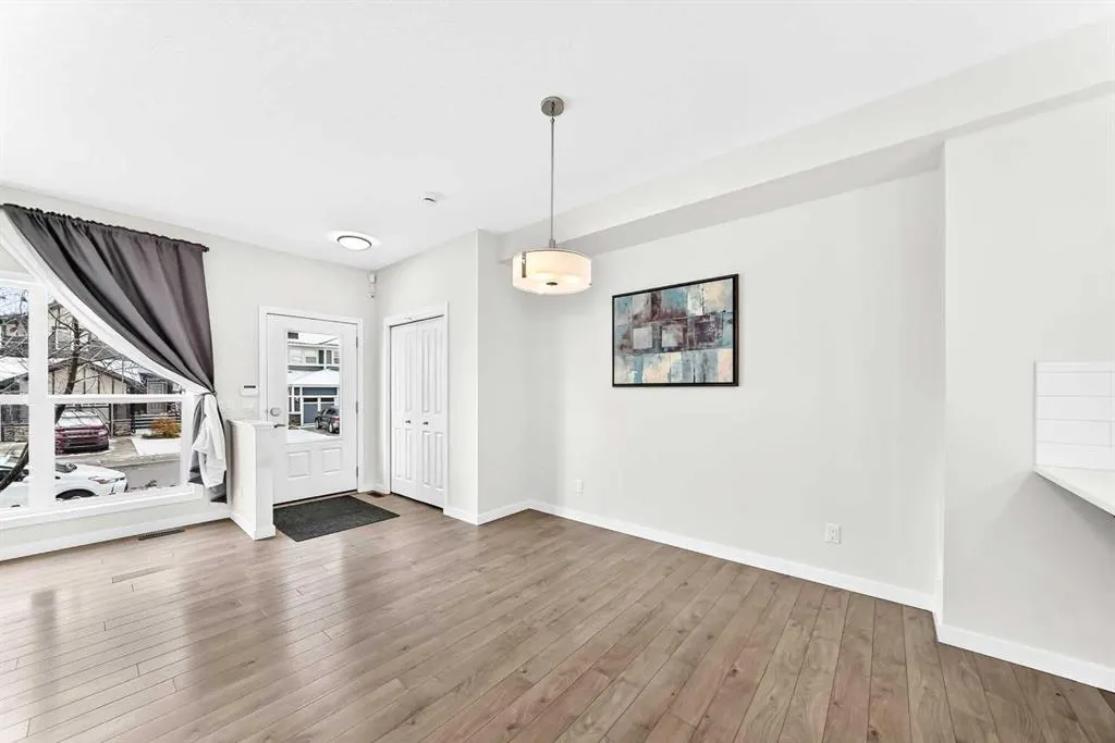 524 Midtown Street SW