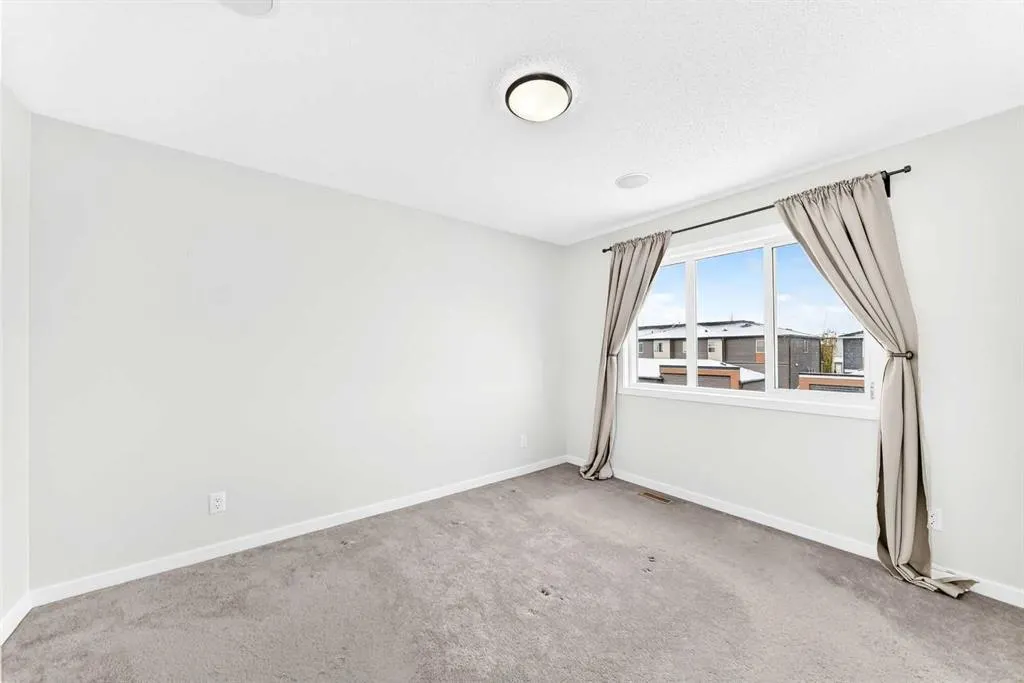 524 Midtown Street SW