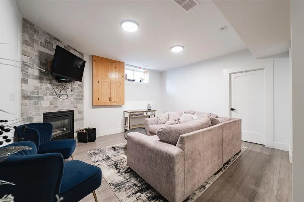 174 St. Laurent Way