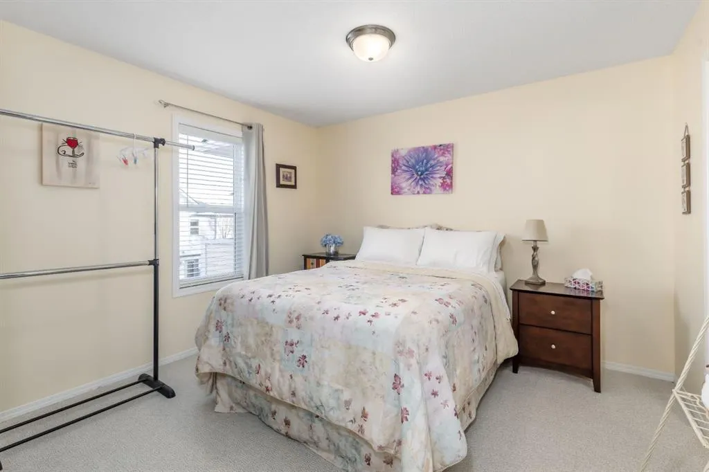 904 Prairie Sound Circle NW