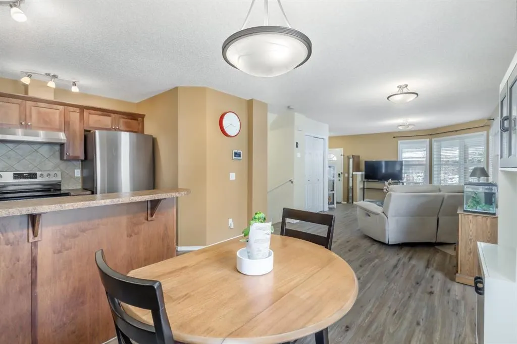 904 Prairie Sound Circle NW