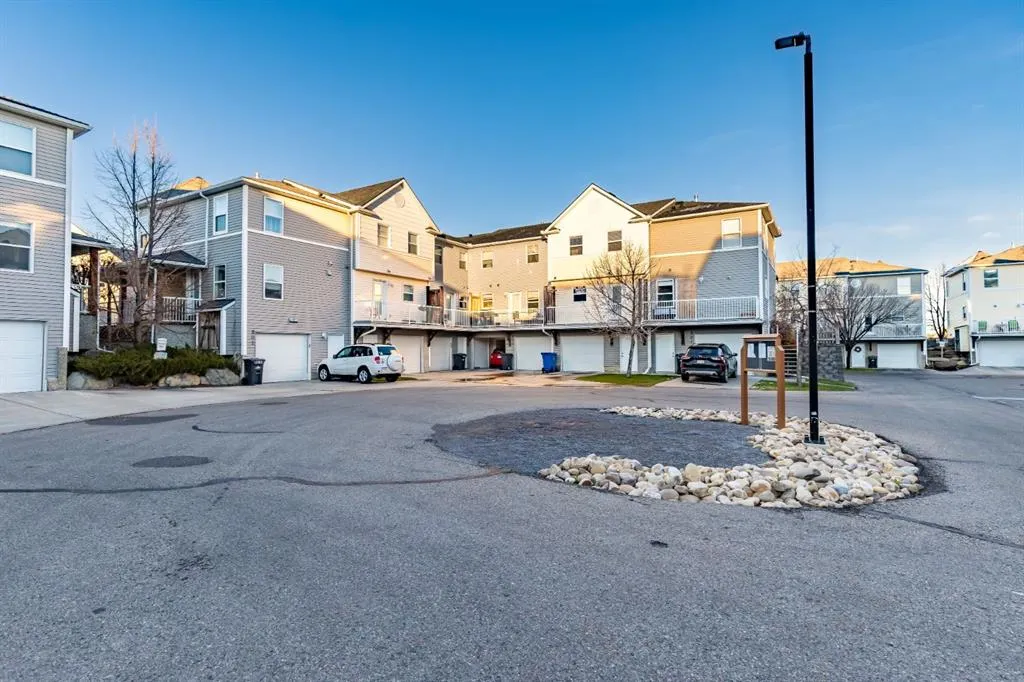 904 Prairie Sound Circle NW