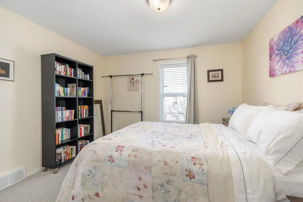904 Prairie Sound Circle NW