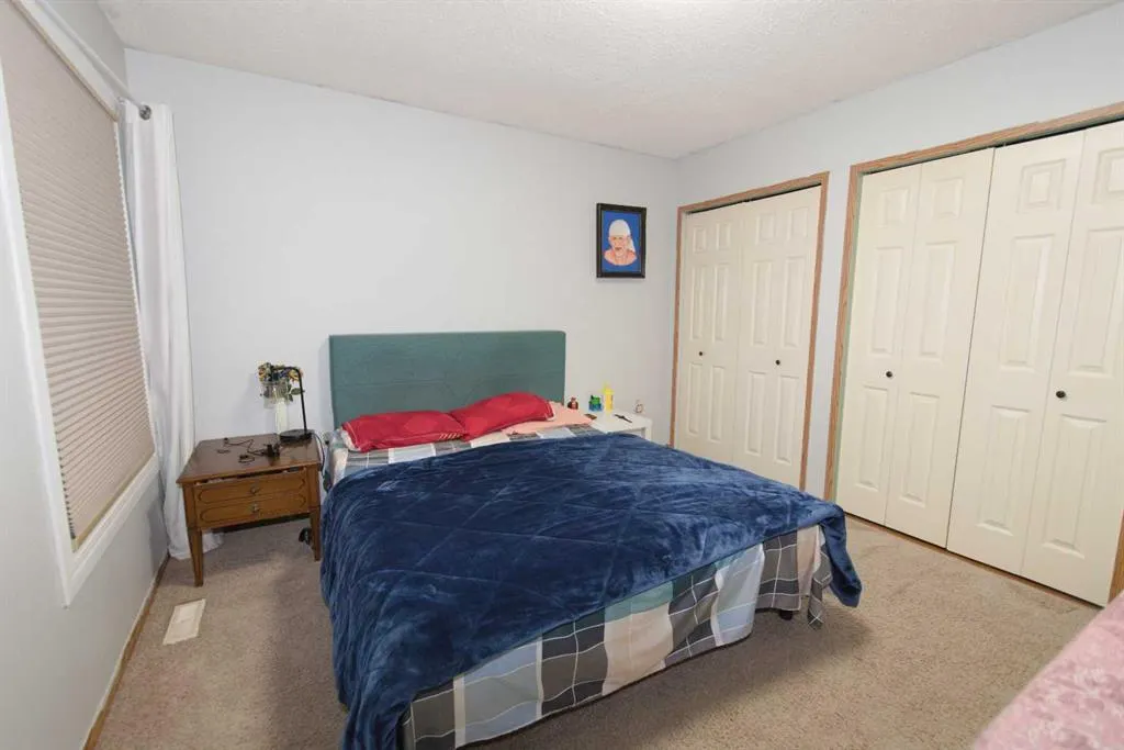 96 Simpson Crescent SE