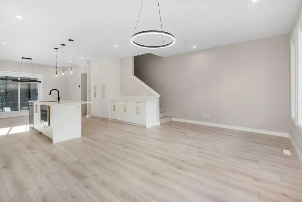 8155 8 Avenue SW #208