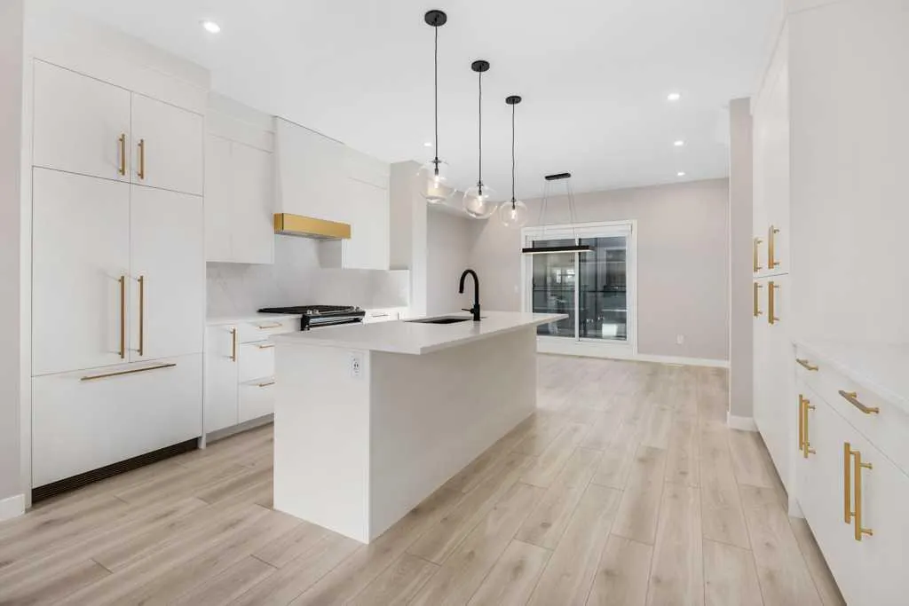 8155 8 Avenue SW #208