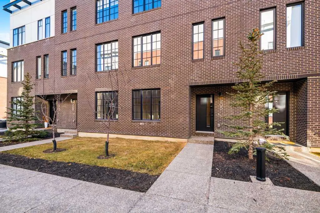 8155 8 Avenue SW #208