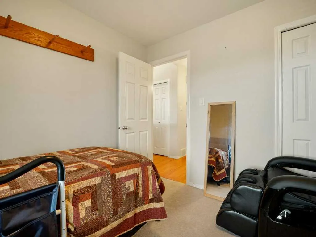 687 Parkside Drive