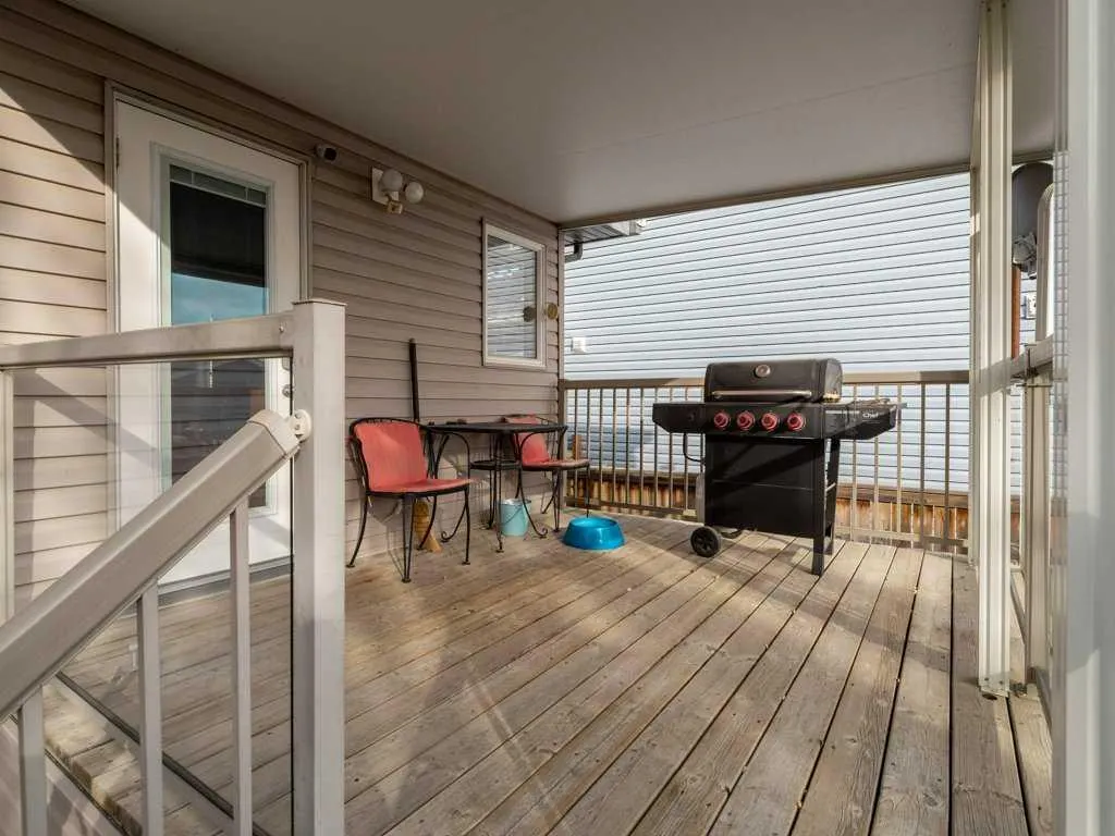 687 Parkside Drive