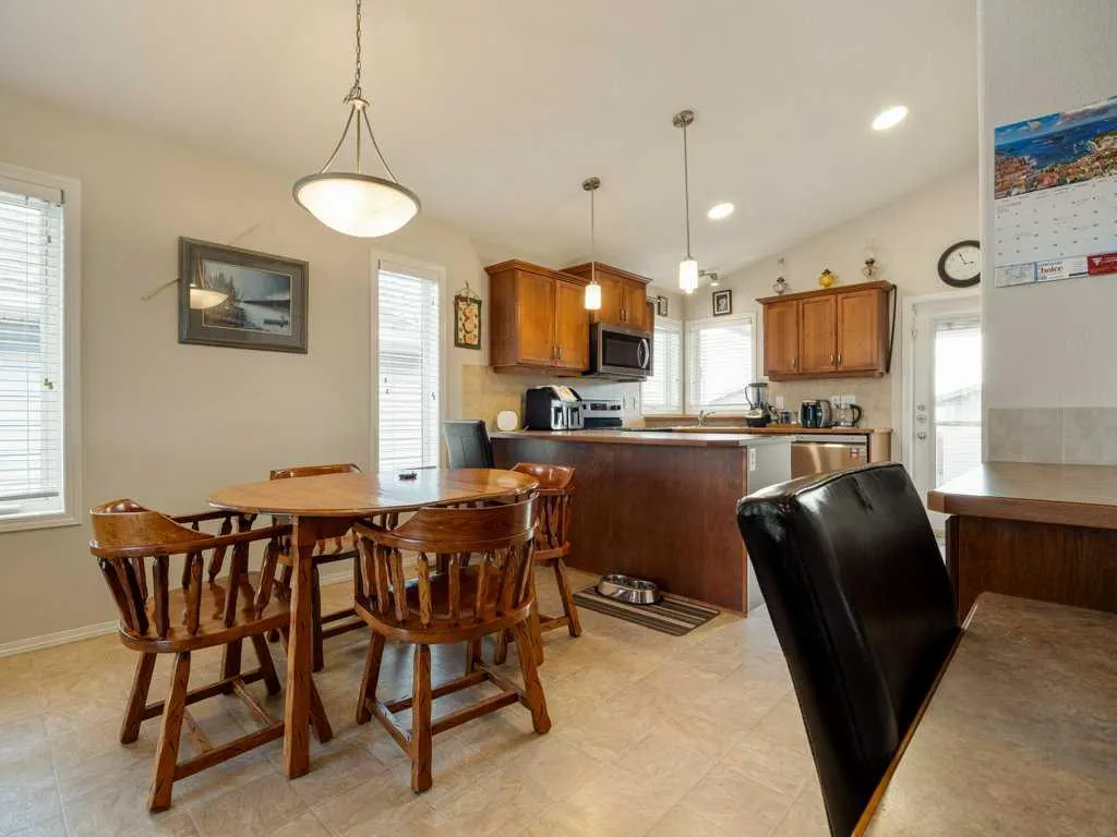 687 Parkside Drive