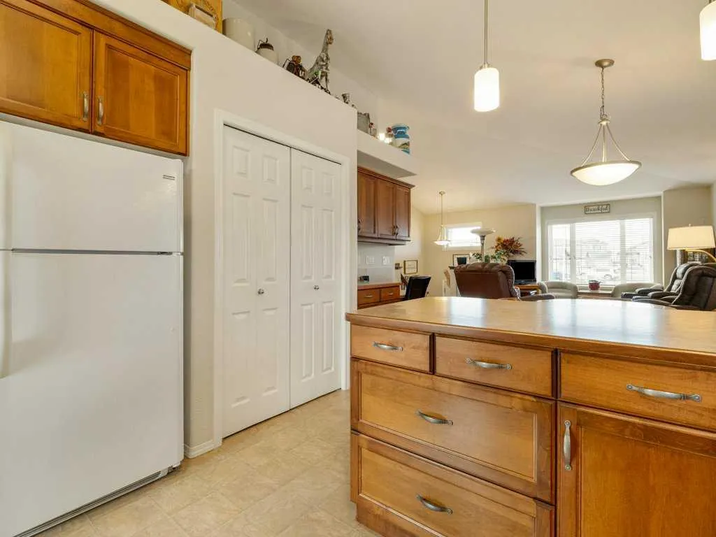 687 Parkside Drive
