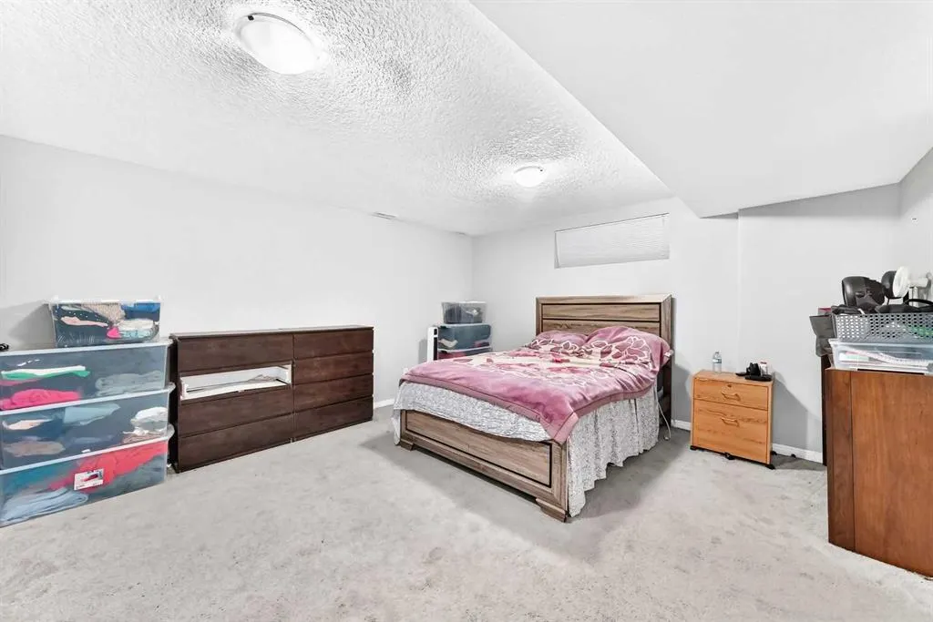 38 Coral Reef Crescent NE