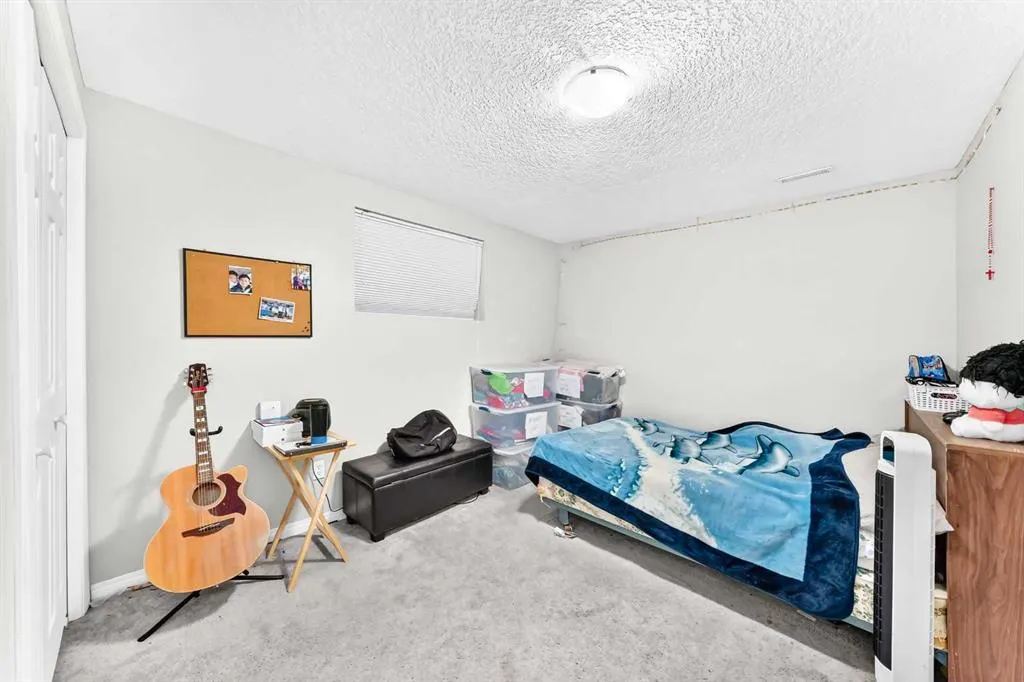 38 Coral Reef Crescent NE