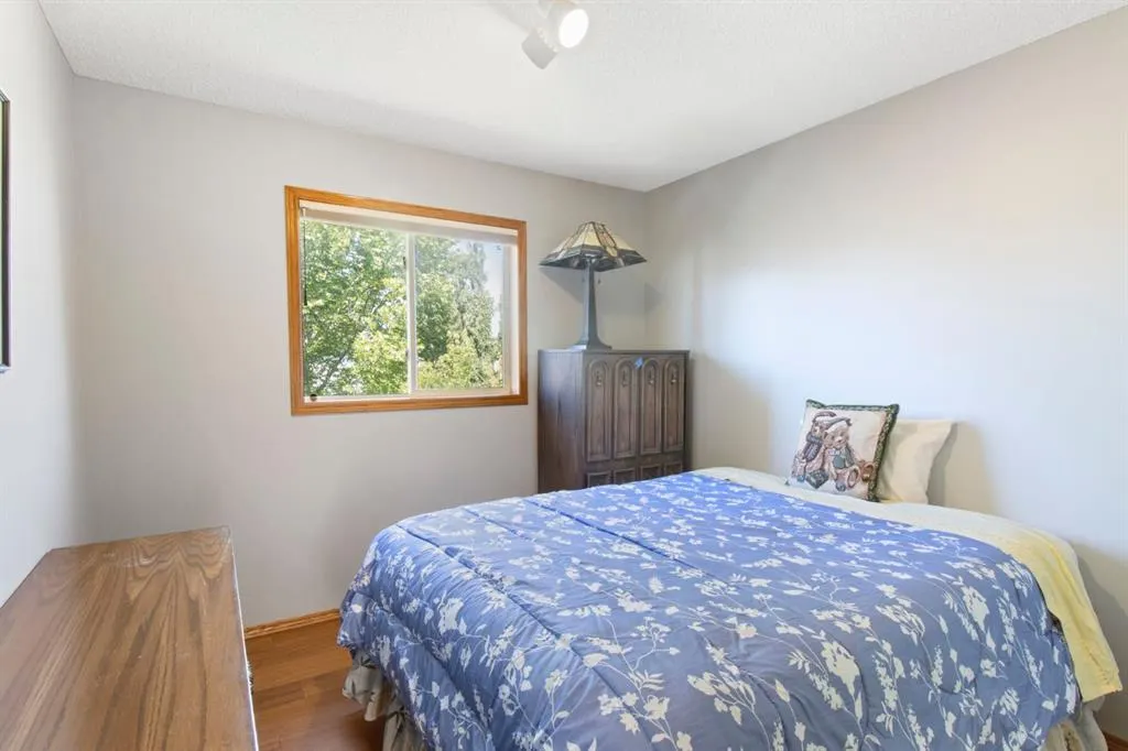 21 Arbour Ridge Park NW