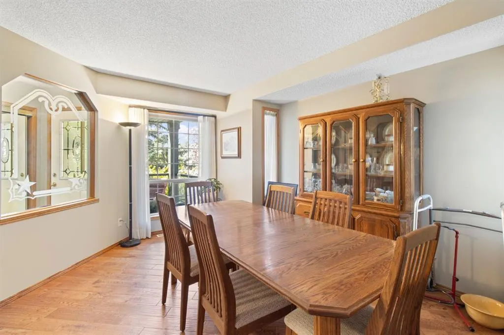21 Arbour Ridge Park NW
