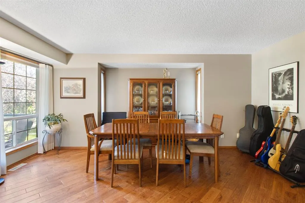 21 Arbour Ridge Park NW