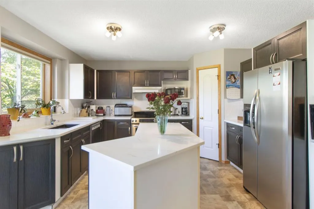 21 Arbour Ridge Park NW
