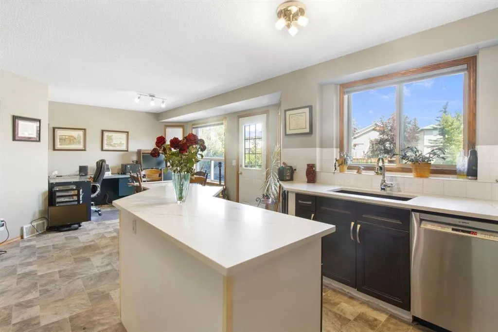 21 Arbour Ridge Park NW