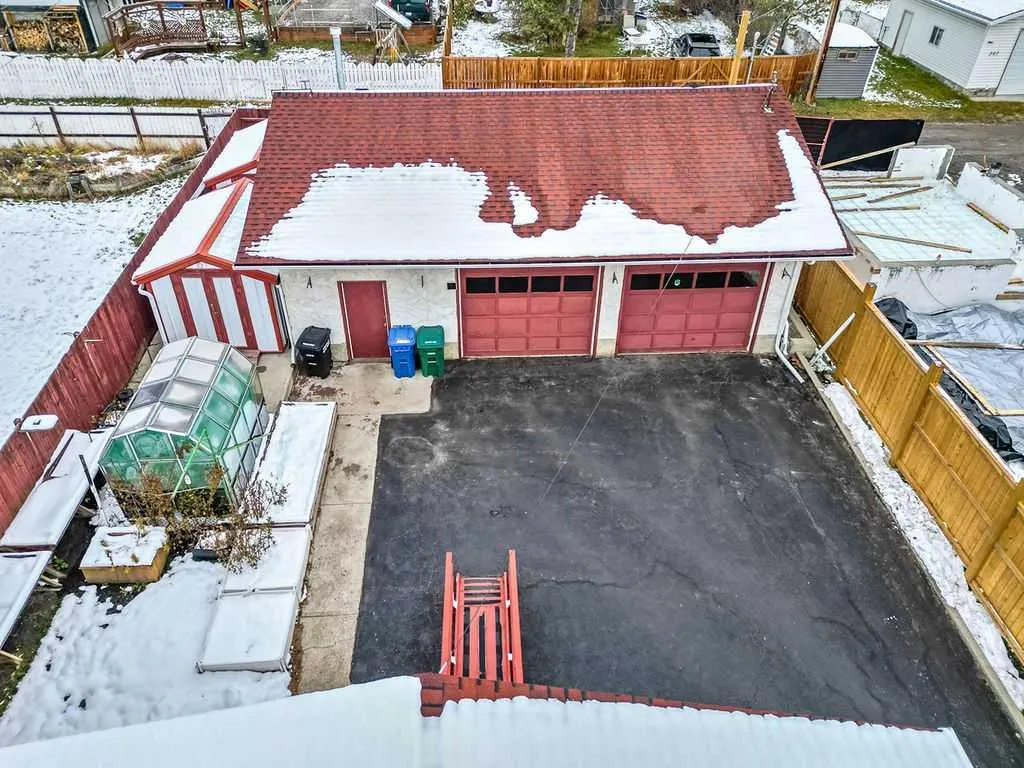 210 Edgar Avenue NW