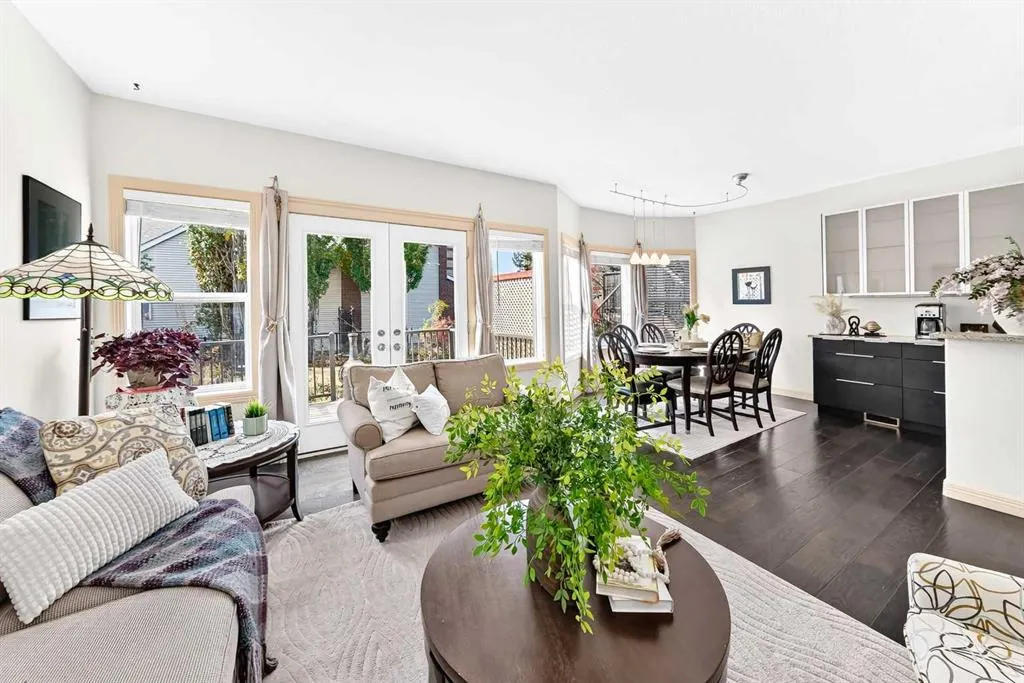 25 Discovery Ridge Hill SW